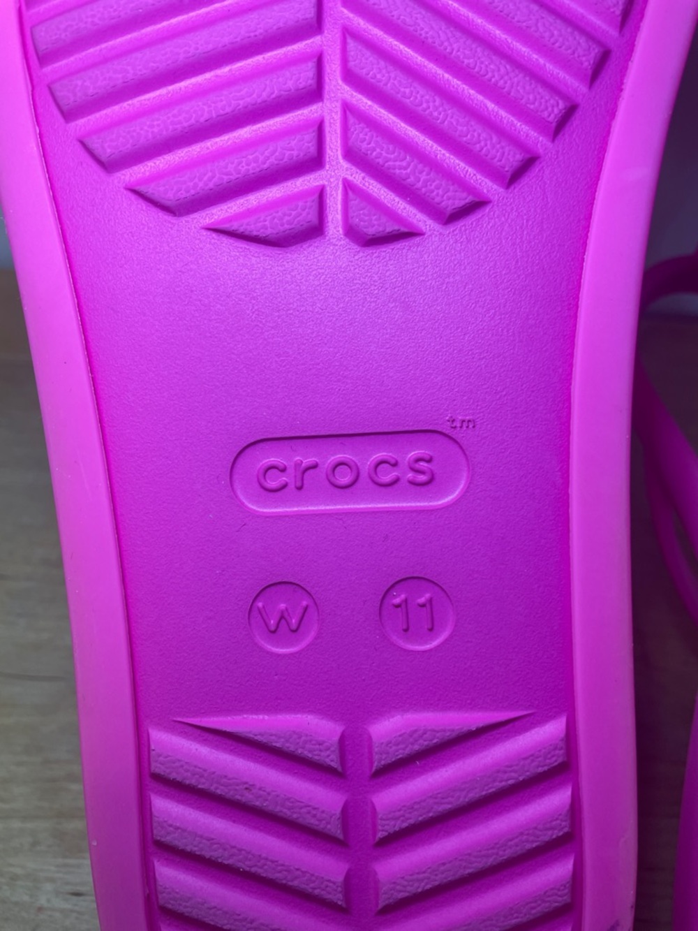 Crocs Women's Miami Thong Flip hot pink sandals size 11 - Picture 12 of 16